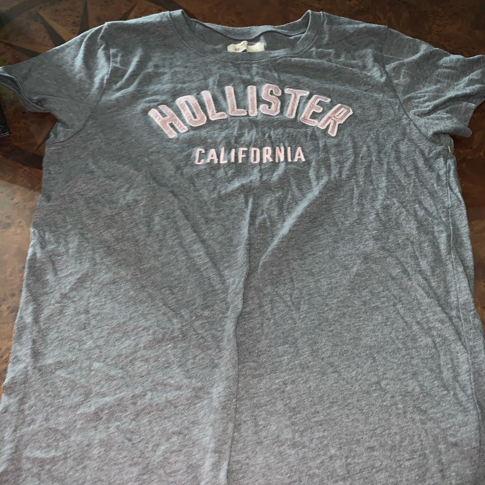 Women’s hollister shirt